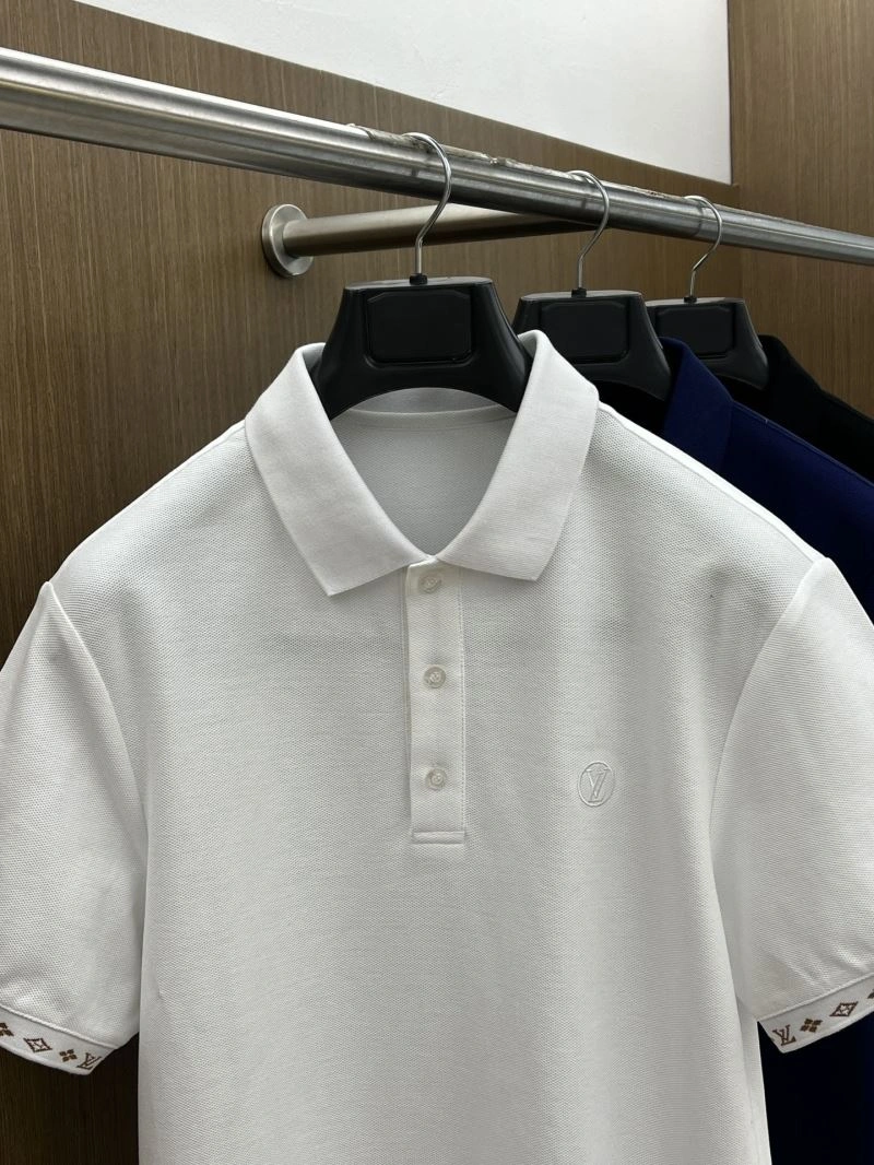 Effortless Louis Vuitton T-Shirts 133455