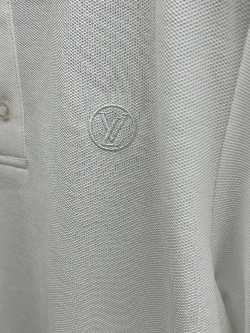 Effortless Louis Vuitton T-Shirts 133455
