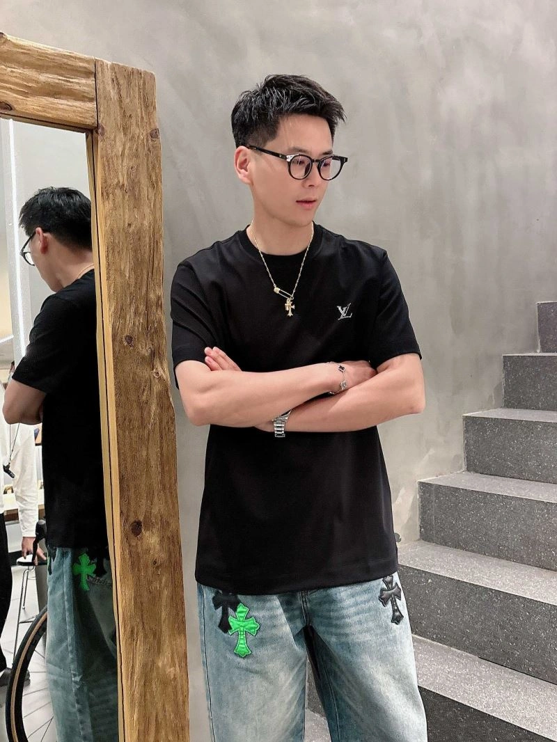 WeatherProof Louis Vuitton T-Shirts 133463