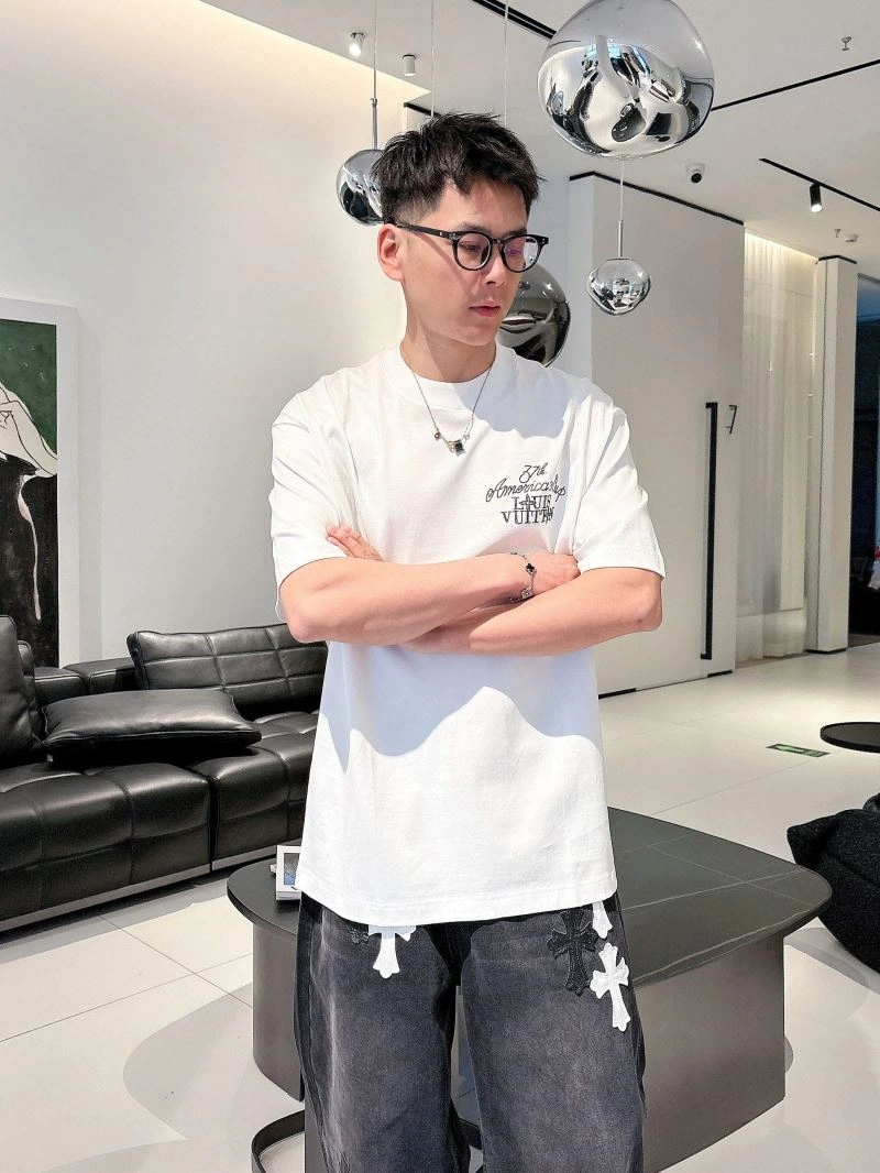 Louis Vuitton T-Shirts Trendy 133456