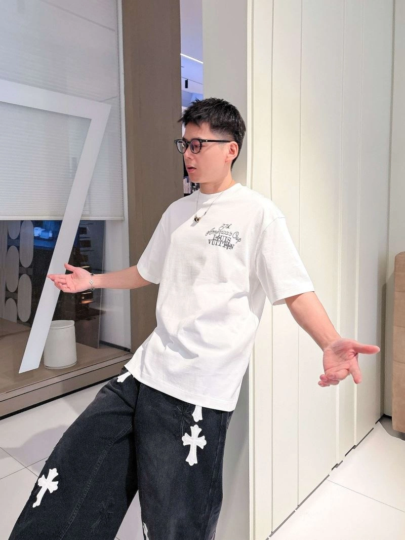Louis Vuitton T-Shirts Trendy 133456