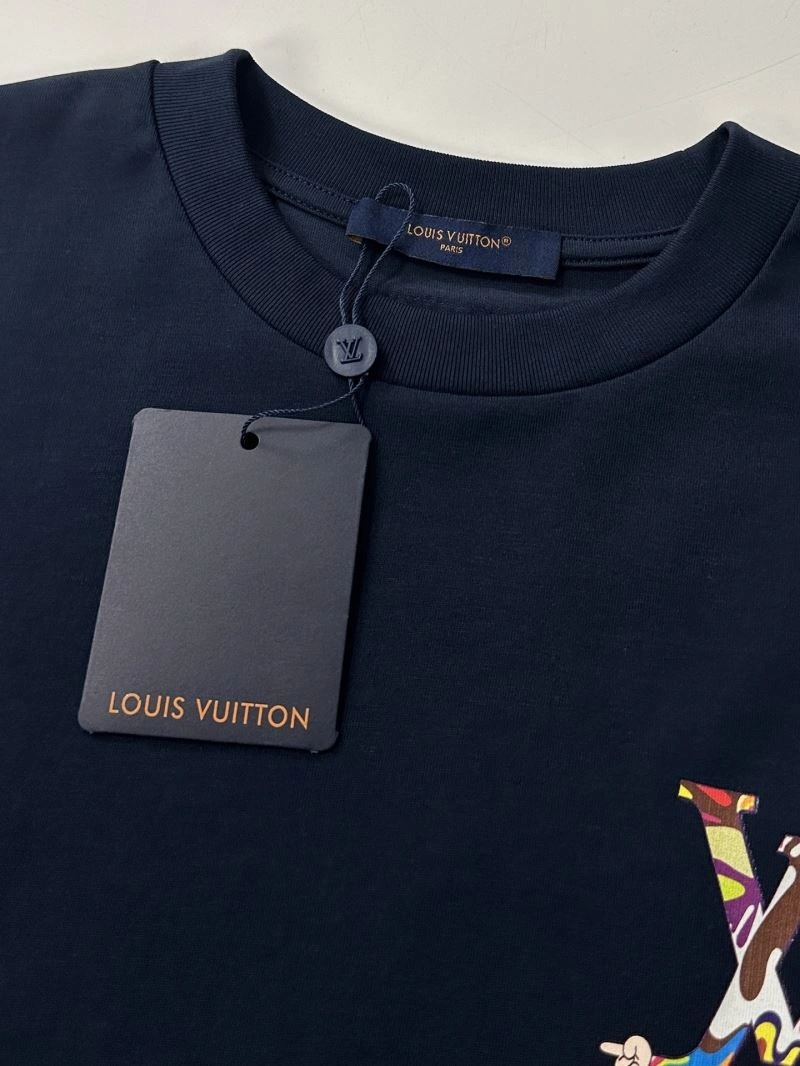 Louis Vuitton T-Shirts Resilient 133435