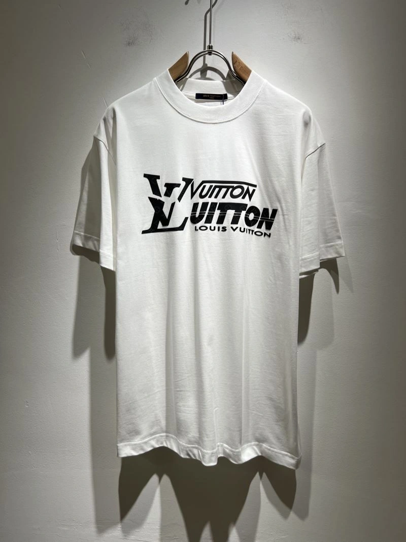 Contemporary Louis Vuitton T-Shirts 133429