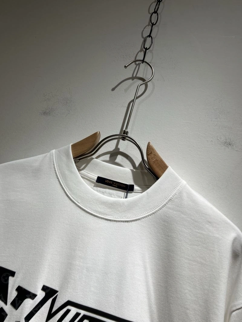 Contemporary Louis Vuitton T-Shirts 133429