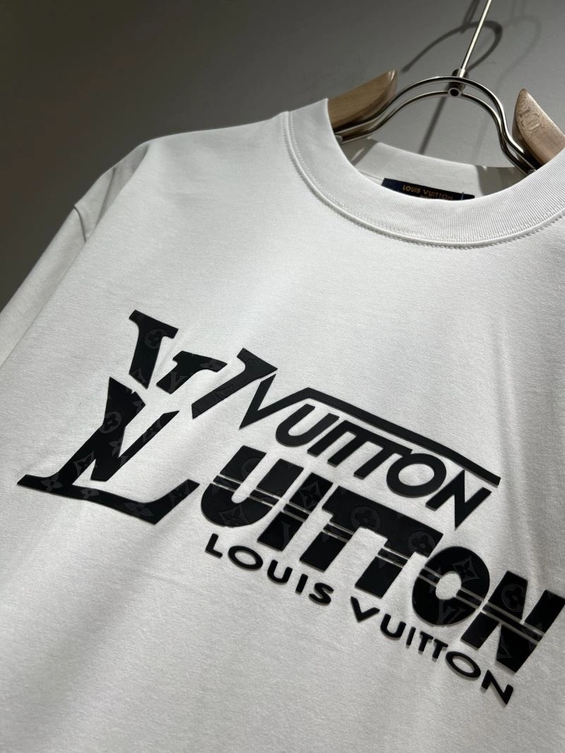 Contemporary Louis Vuitton T-Shirts 133429