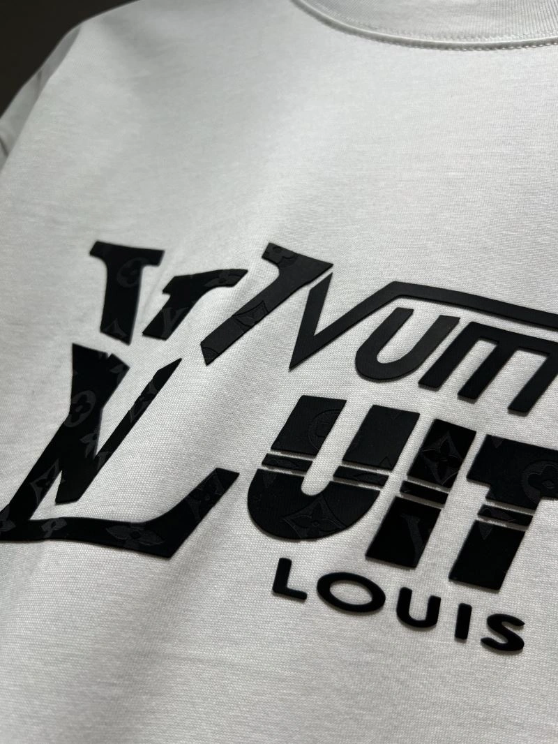 Contemporary Louis Vuitton T-Shirts 133429