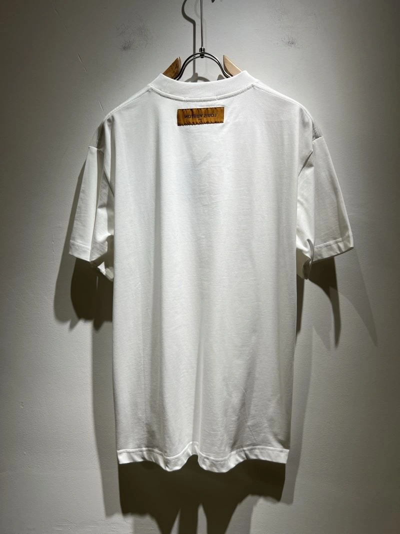 Contemporary Louis Vuitton T-Shirts 133429
