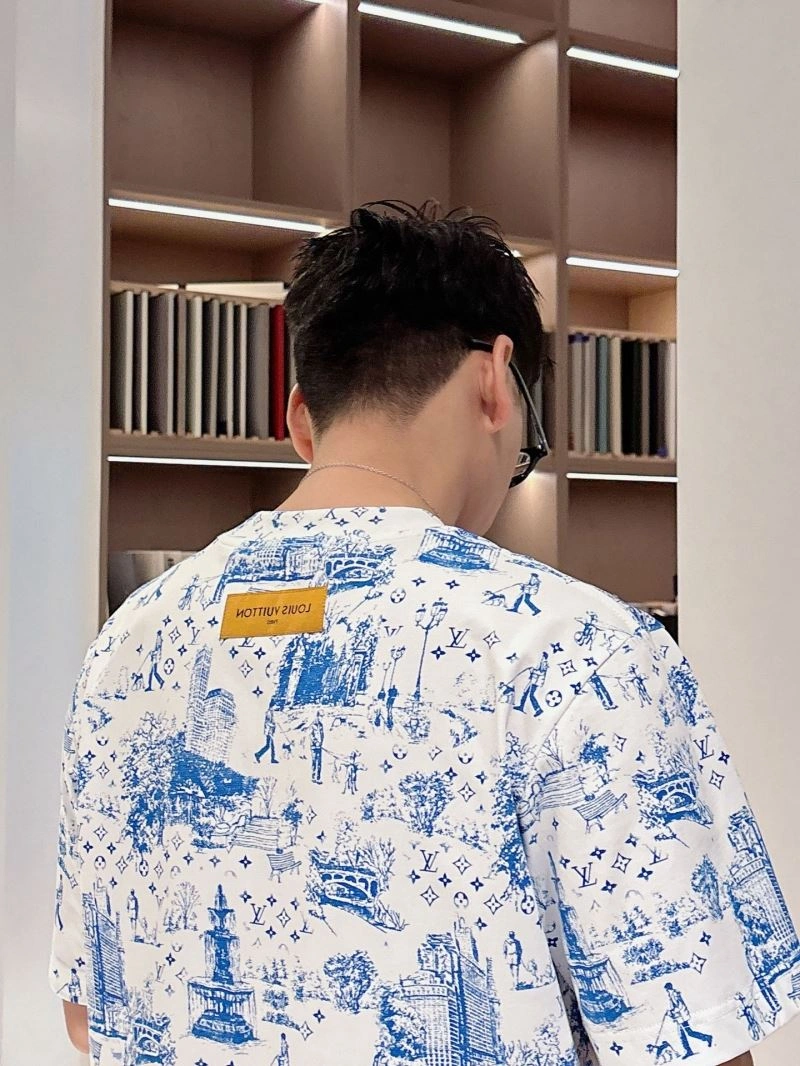 Louis Vuitton T-Shirts Supportive 133424