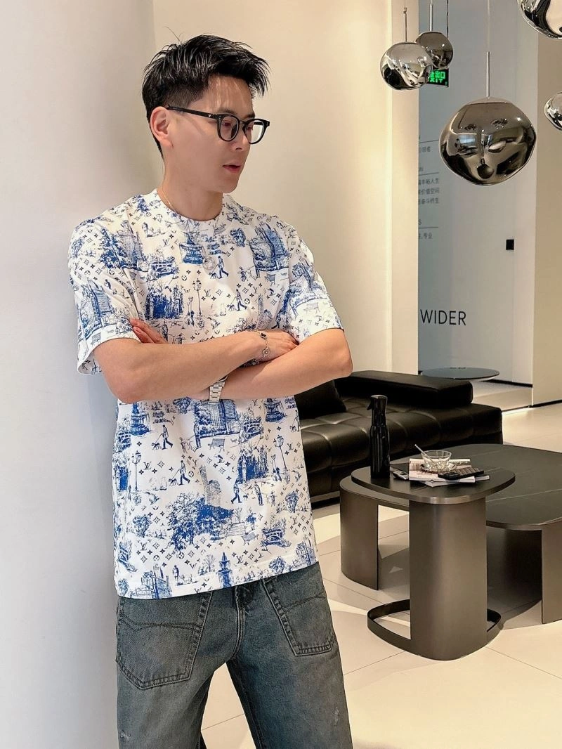 Louis Vuitton T-Shirts Supportive 133424
