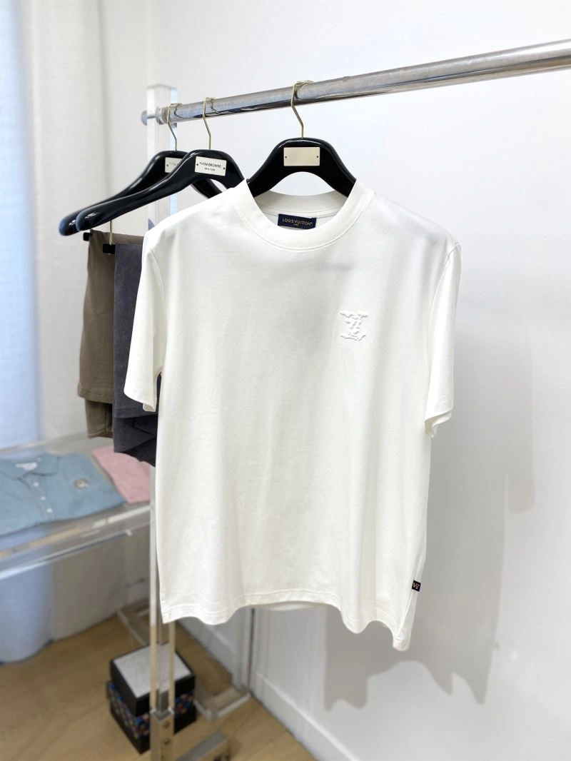 Louis Vuitton T-Shirts Youthful 133407