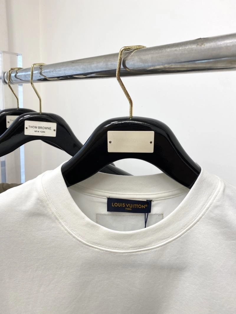 AllSeason Louis Vuitton T-Shirts 133415