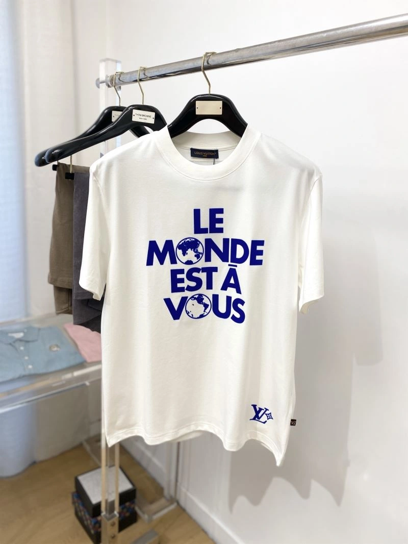 Louis Vuitton T-Shirts Lightweight 133419