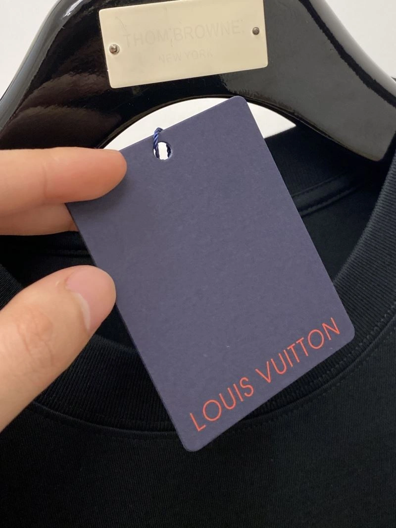 Louis Vuitton T-Shirts Youthful 133397