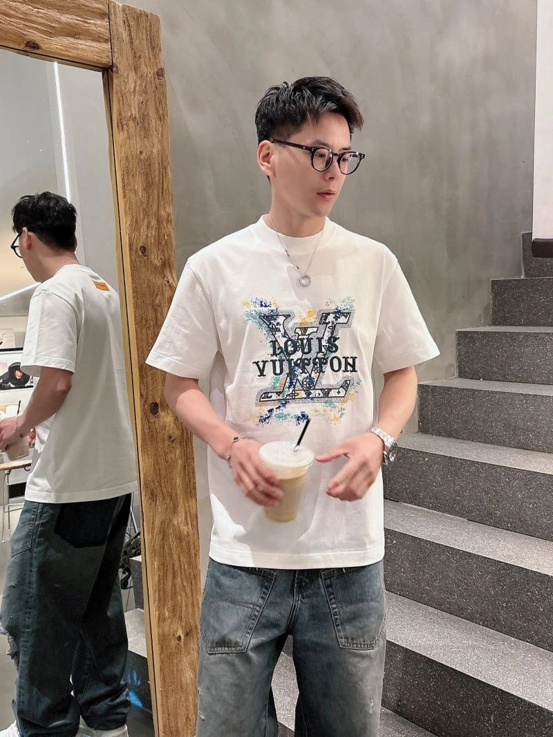 Louis Vuitton T-Shirts Affordable 133417