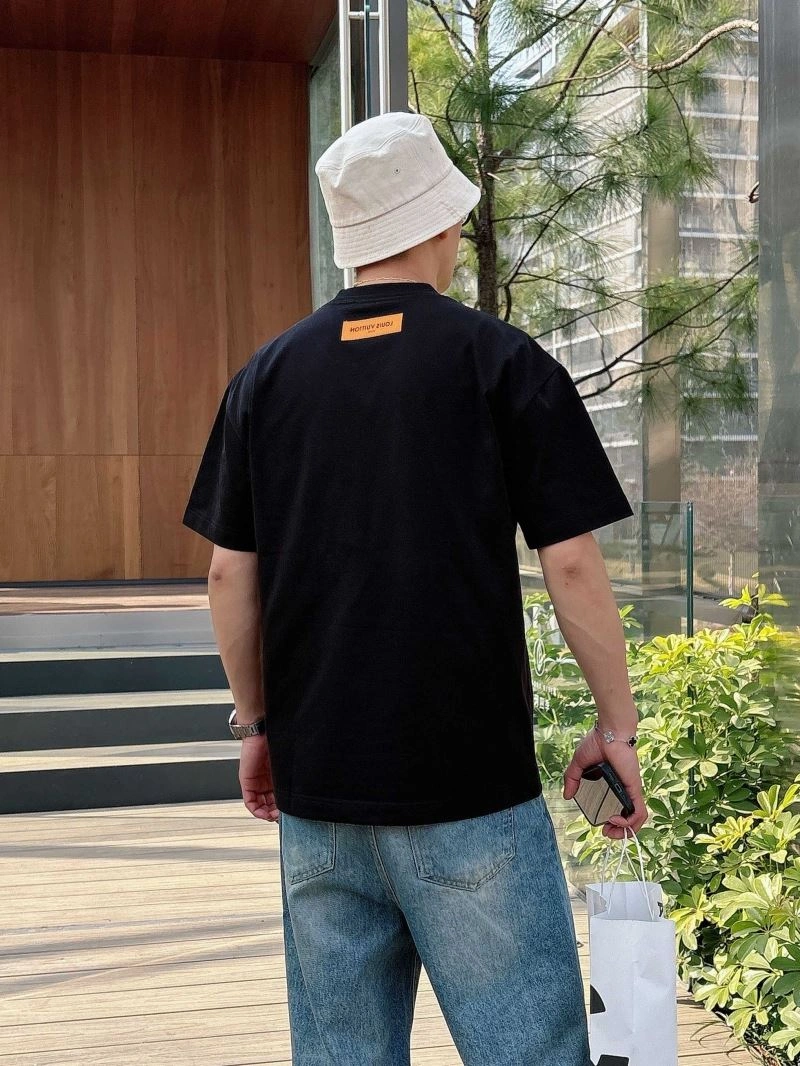SmartChoice Louis Vuitton T-Shirts 133425