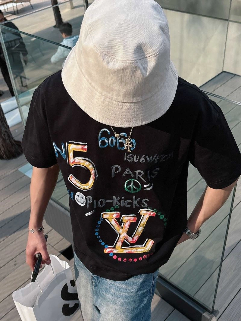 SmartChoice Louis Vuitton T-Shirts 133425