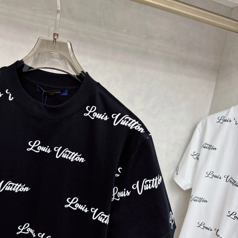 Elegant Louis Vuitton T-Shirts 133402