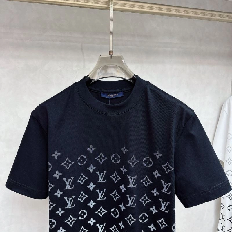 Louis Vuitton T-Shirts Chic 133396