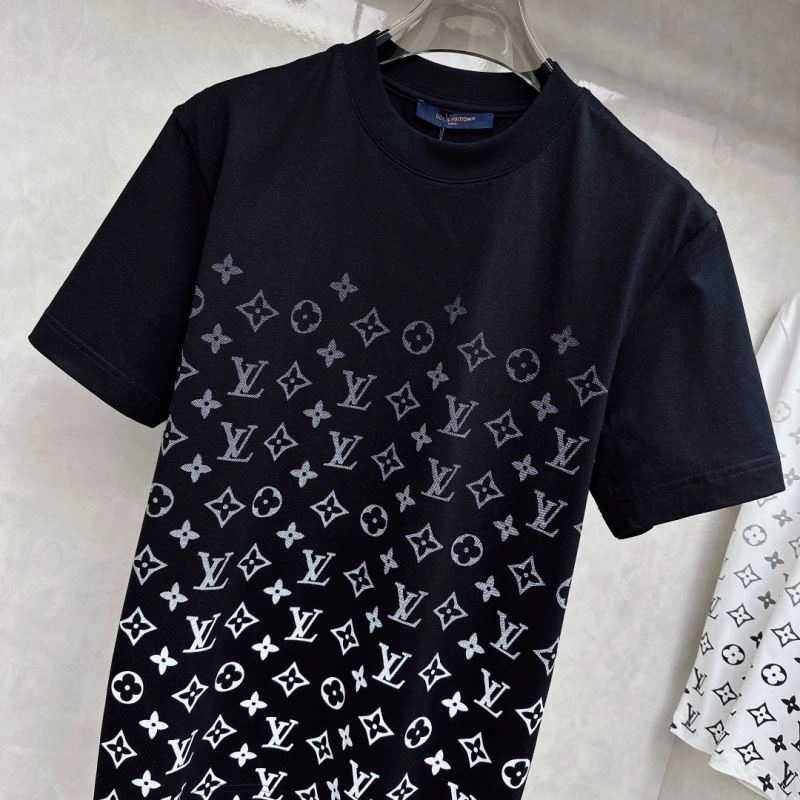 Louis Vuitton T-Shirts Chic 133396