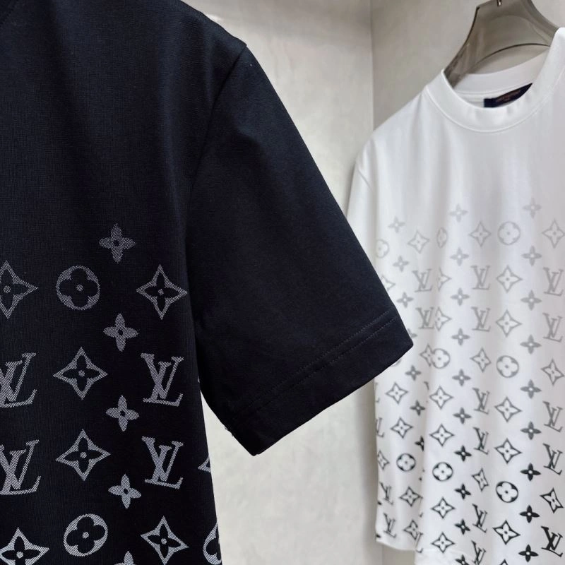 Louis Vuitton T-Shirts Chic 133396