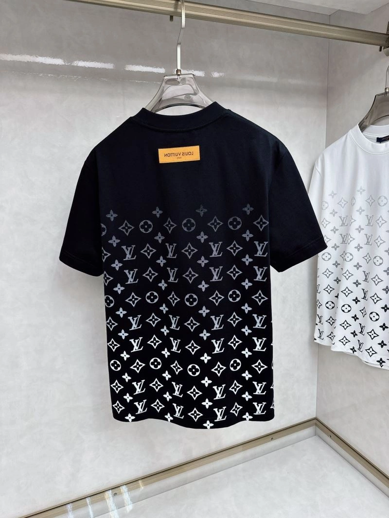 Louis Vuitton T-Shirts Chic 133396