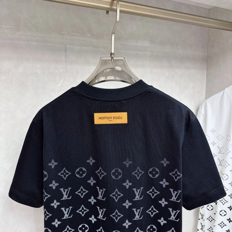Louis Vuitton T-Shirts Chic 133396