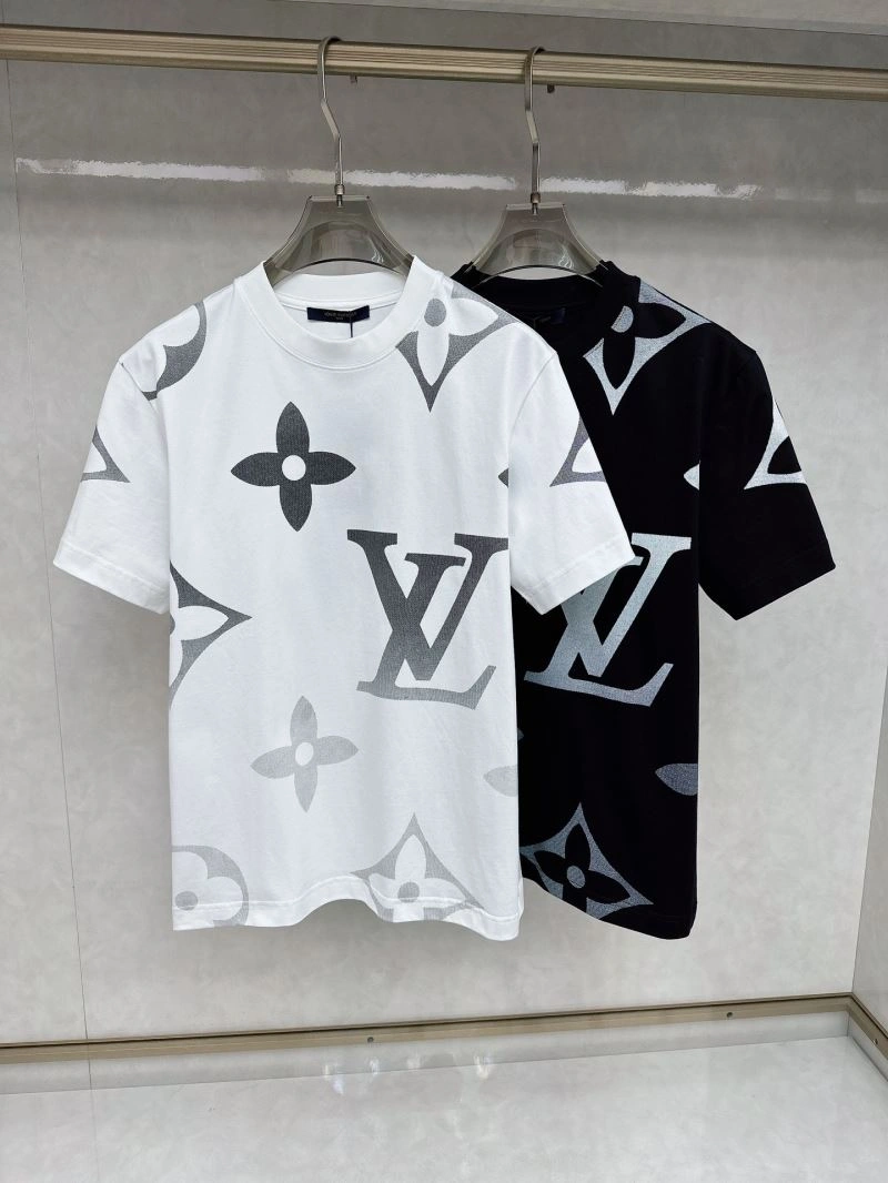 Louis Vuitton T-Shirts Lightweight 133414