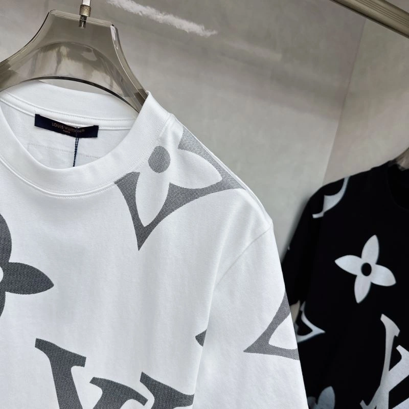 Louis Vuitton T-Shirts Lightweight 133414