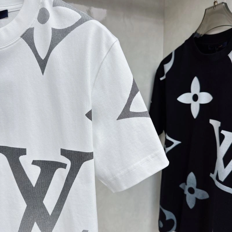 Louis Vuitton T-Shirts Lightweight 133414