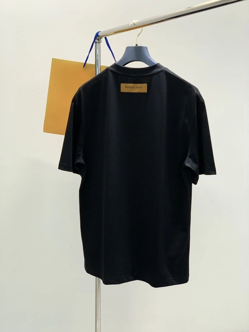 Sporty Louis Vuitton T-Shirts 133395
