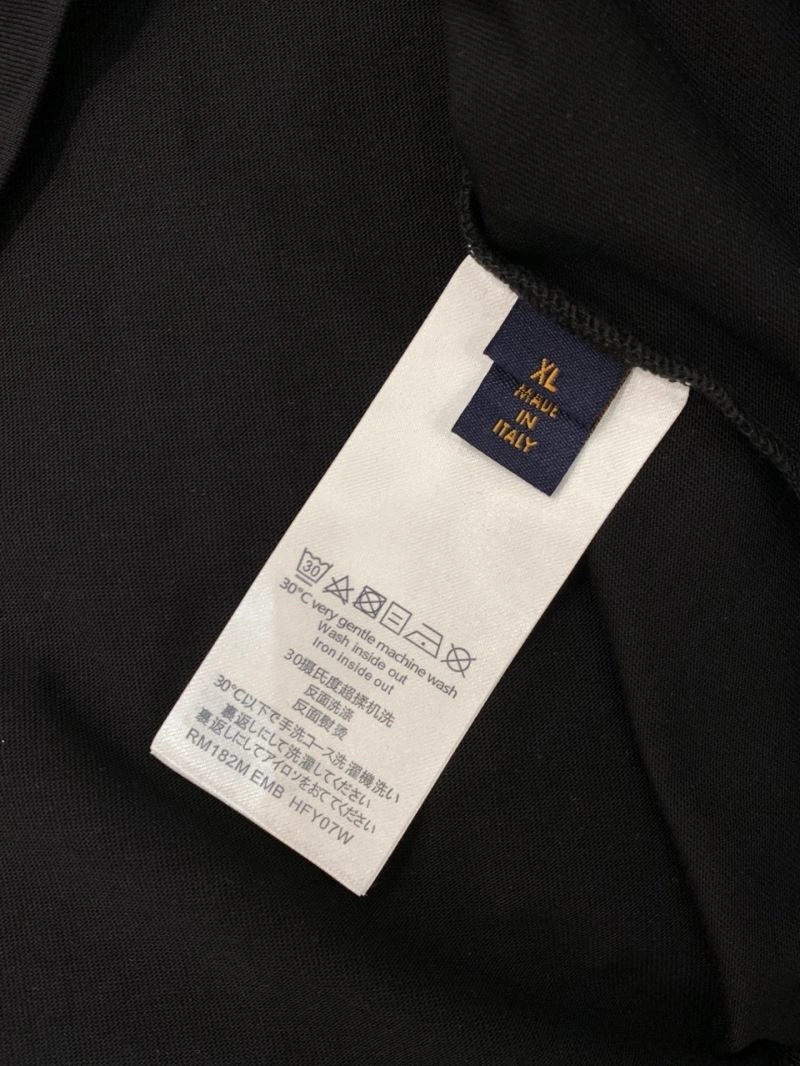 Sporty Louis Vuitton T-Shirts 133395