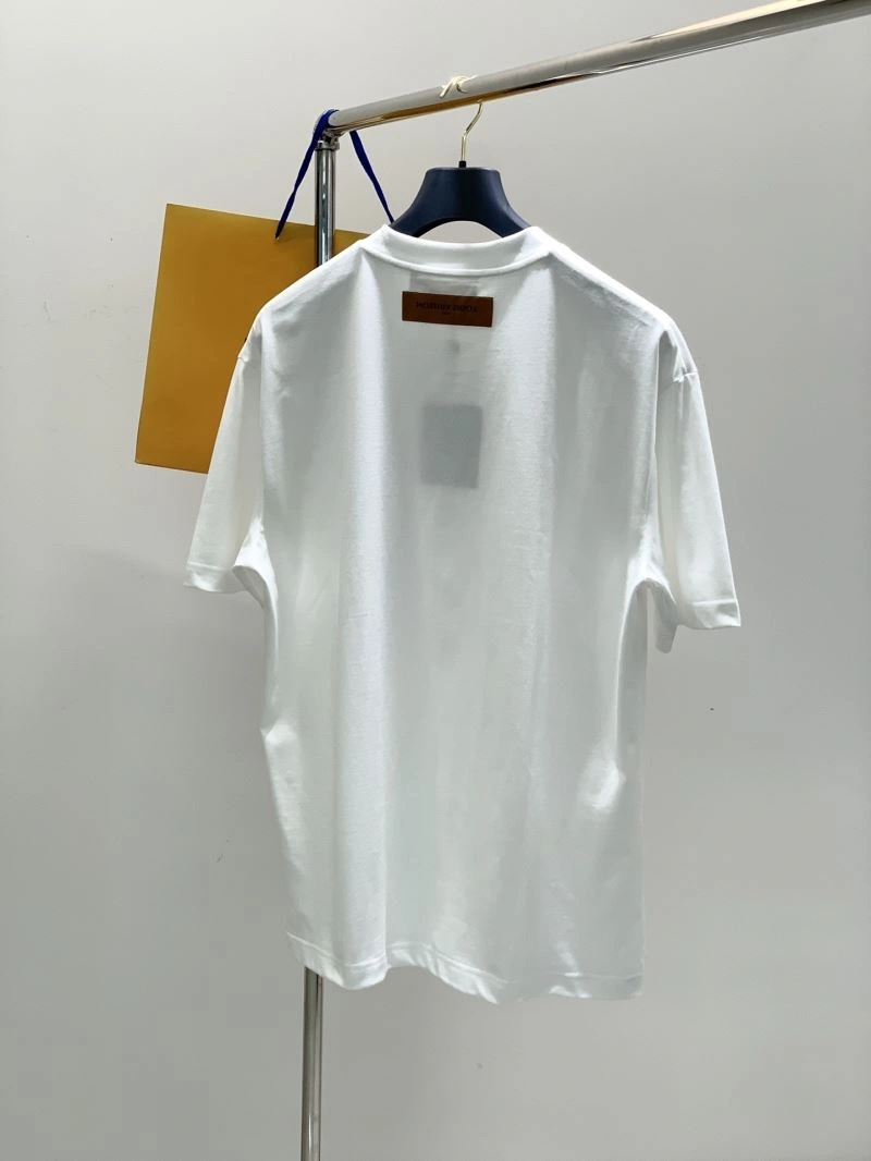Louis Vuitton T-Shirts WrinkleFree 133418