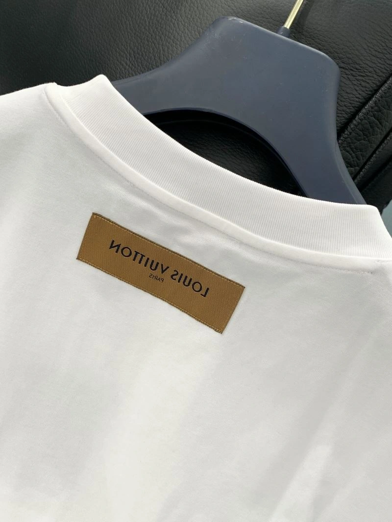 Louis Vuitton T-Shirts WrinkleFree 133418