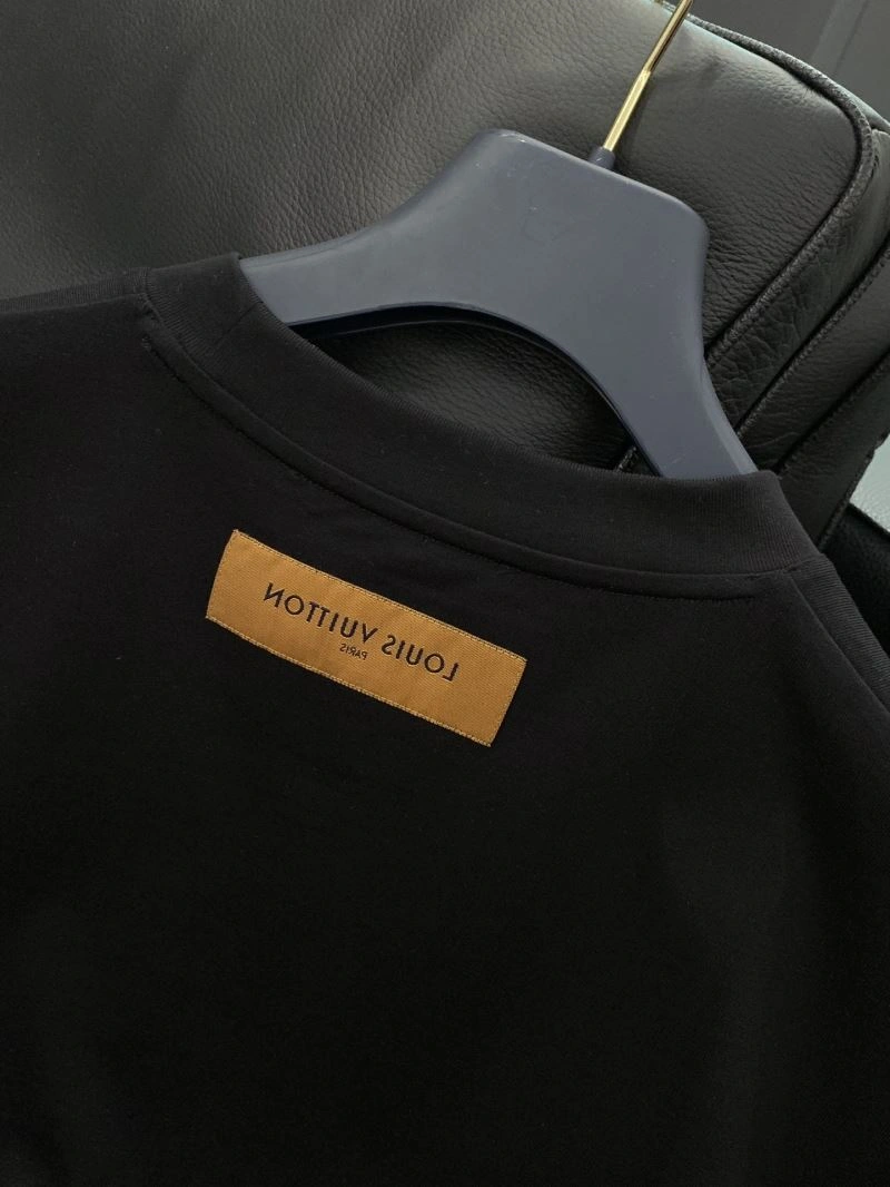 Louis Vuitton T-Shirts Refined 133405