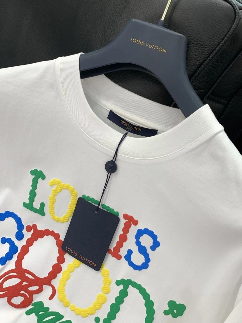 Louis Vuitton T-Shirts MoistureWicking 133401