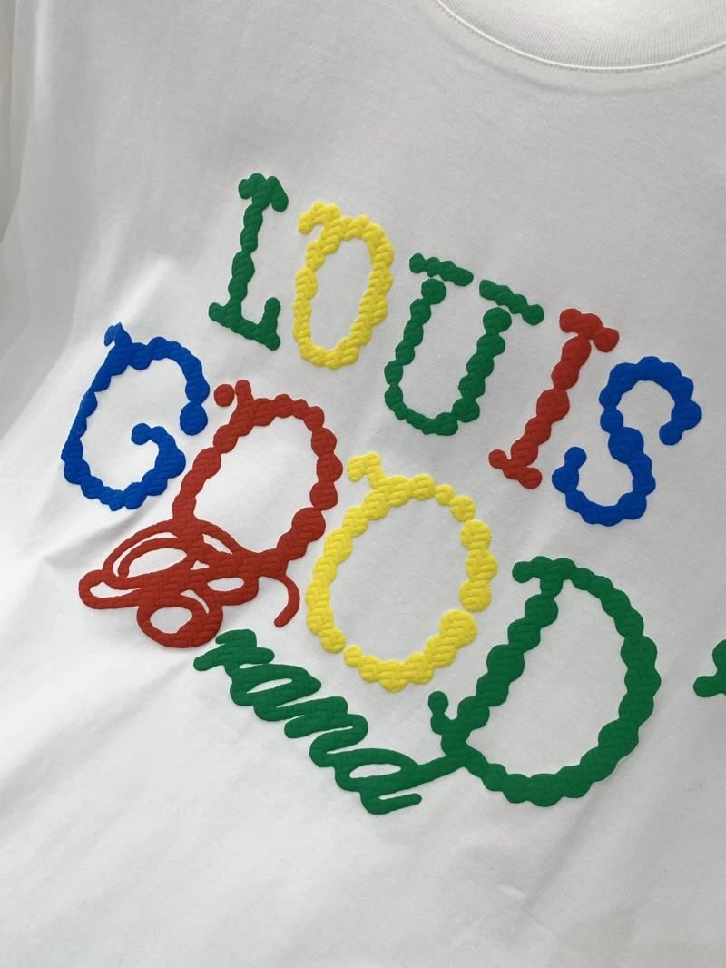 Louis Vuitton T-Shirts MoistureWicking 133401