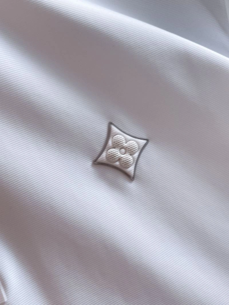 SoftTouch Louis Vuitton T-Shirts 133404