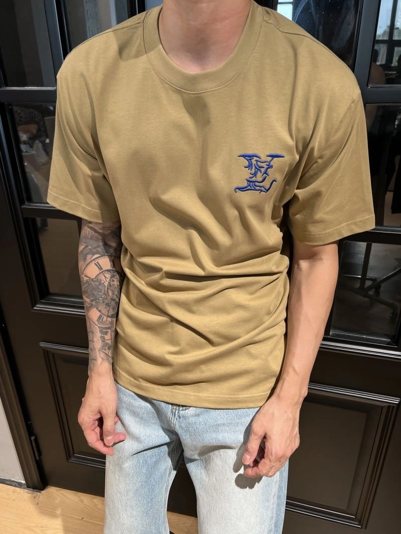Louis Vuitton T-Shirts Resilient 133393