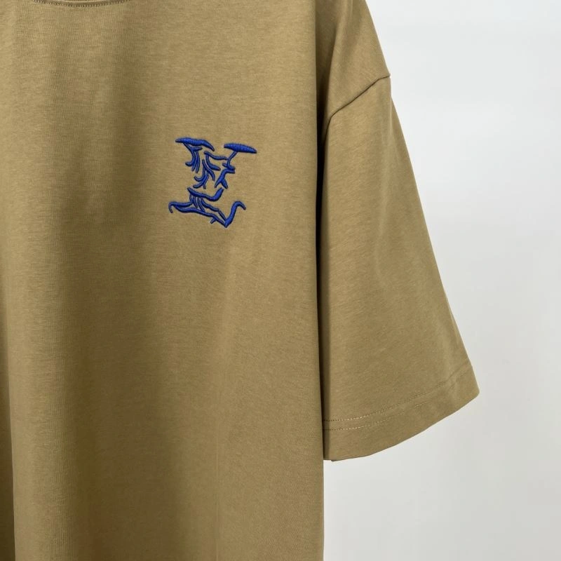 Louis Vuitton T-Shirts Resilient 133393