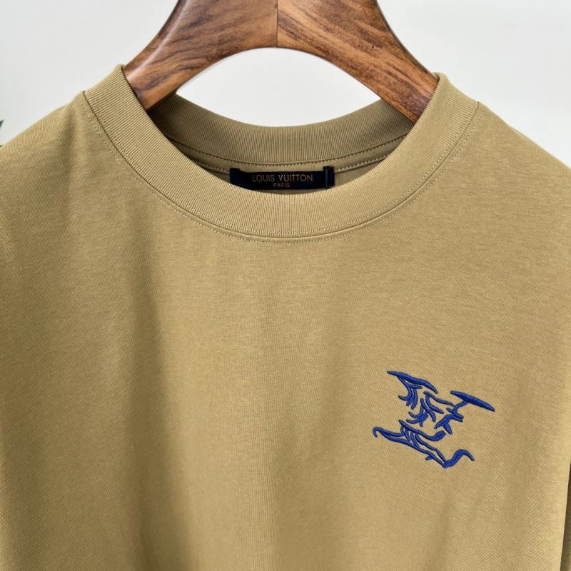 Louis Vuitton T-Shirts Resilient 133393