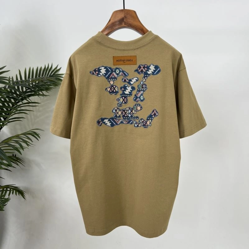 Louis Vuitton T-Shirts Resilient 133393