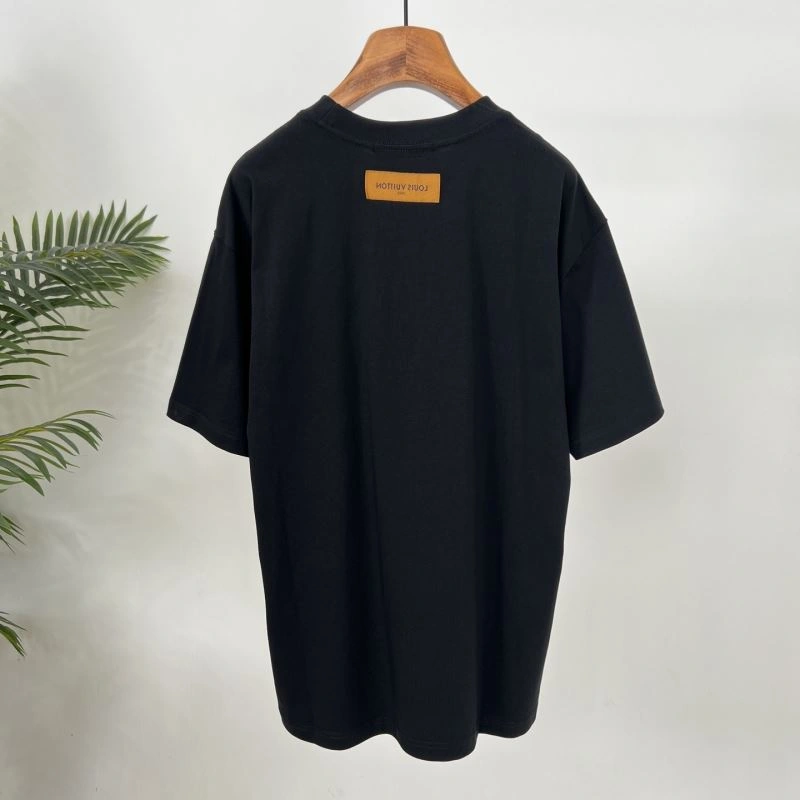 Resilient Louis Vuitton T-Shirts 133390