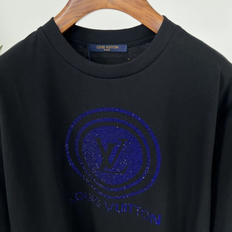 Louis Vuitton T-Shirts Snug 133387