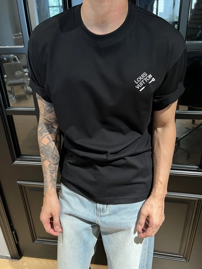 NewStyle Louis Vuitton T-Shirts 133384