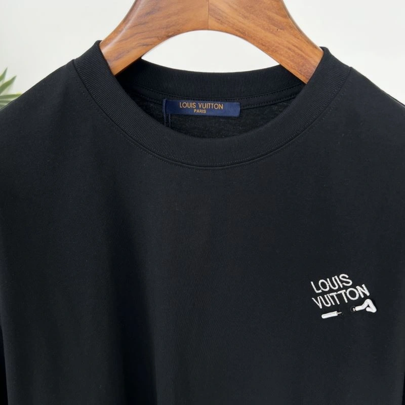 NewStyle Louis Vuitton T-Shirts 133384