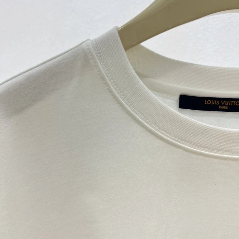 Louis Vuitton T-Shirts Soft 133361