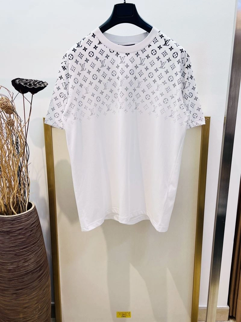 Louis Vuitton T-Shirts Minimalist 133366