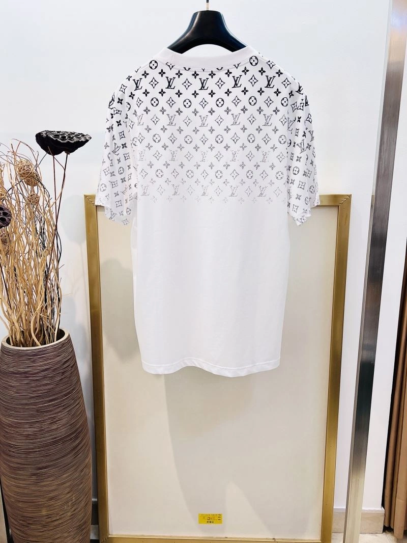 Louis Vuitton T-Shirts Minimalist 133366