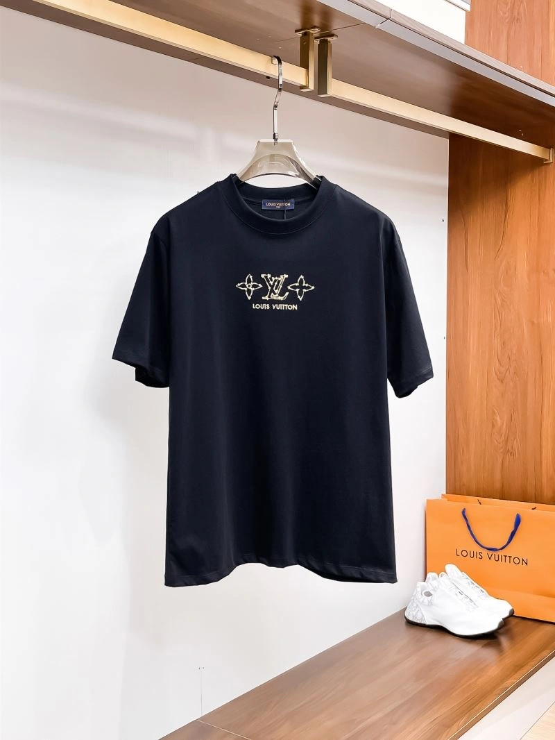 Flexible Louis Vuitton T-Shirts 133370