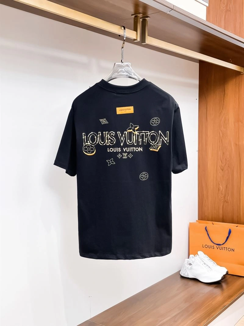 Flexible Louis Vuitton T-Shirts 133370